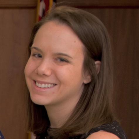 Caitlin Lapine headshot