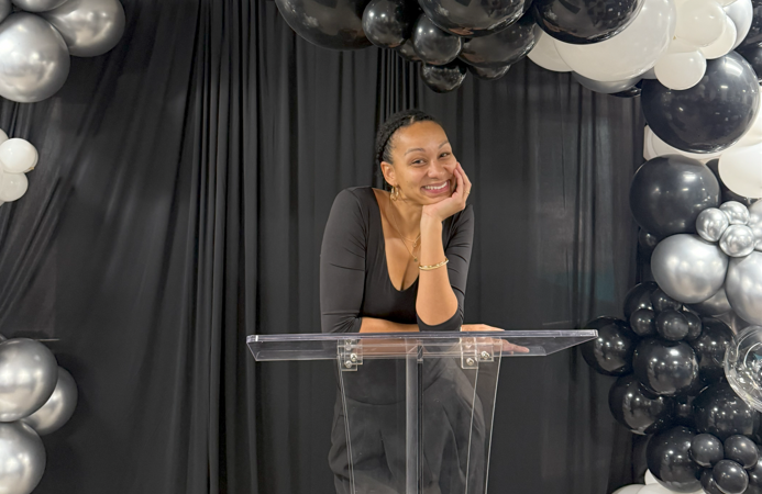 Dr. Lisa Jasienowski