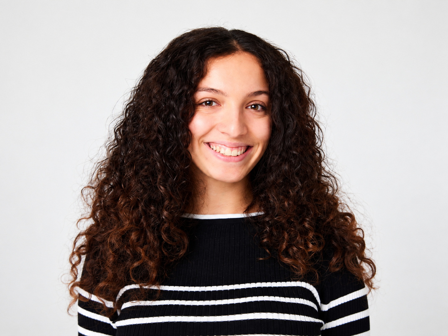 Headshot of I-O alumna Arianna Constanzo